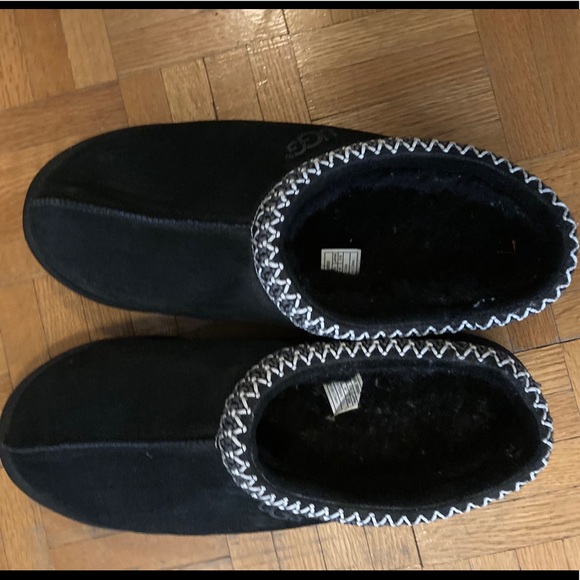 Men’s Ugg slippers - Picture 2 of 2